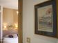 Citybreak &agrave; Ajaccio, le Grand Ajaccio, Corse-du-Sud, labellis&eacute; G&icirc;tes de France : la chambre avec le lit 160x200cm