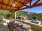 G&icirc;te &agrave; Tizzano, Grand Valinco, Corse du Sud, labellis&eacute; G&icirc;tes de France : la terrasse
