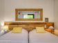 G&icirc;te &agrave; Coti Chiavari, Le Grand Ajaccio, Corse du Sud, labellis&eacute; G&icirc;tes de France : la chambre dans l'annexe